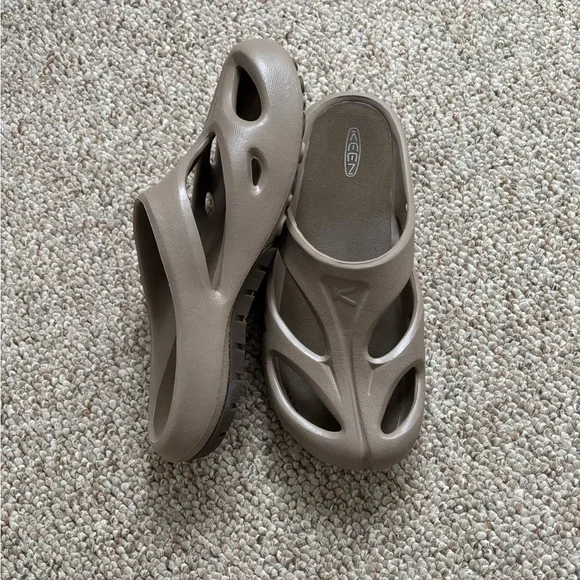 Keen Slip-On Clogs - Picture 4 of 6